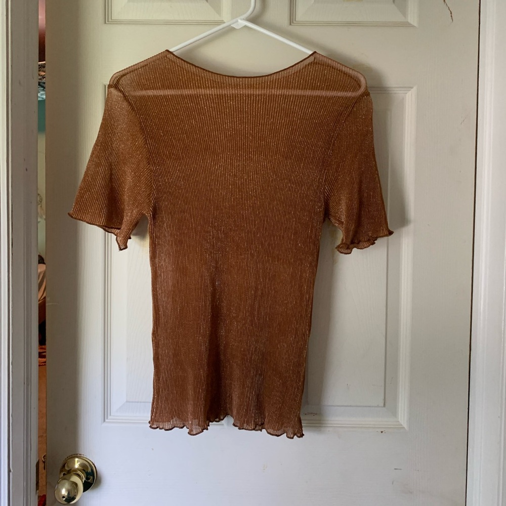 Mid length top
